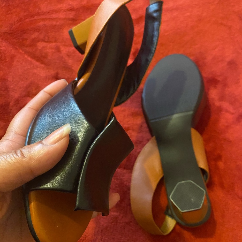 Sandals - Picture 6 of 10